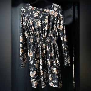 Vanilla Bay Black Floral Long Sleeve Dress